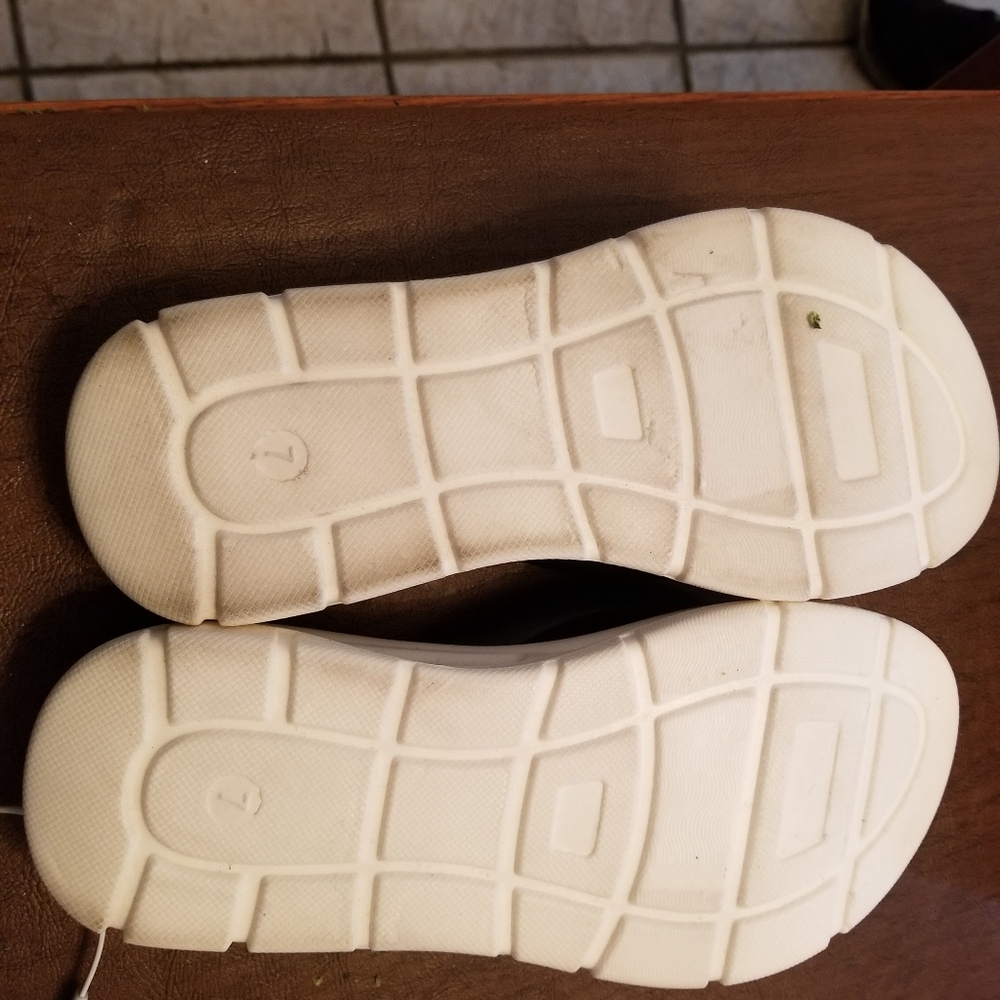 NIB Aqua College flip flops waterproof Amanda size 7. Bottoms show tried on. - Picture 5 of 7